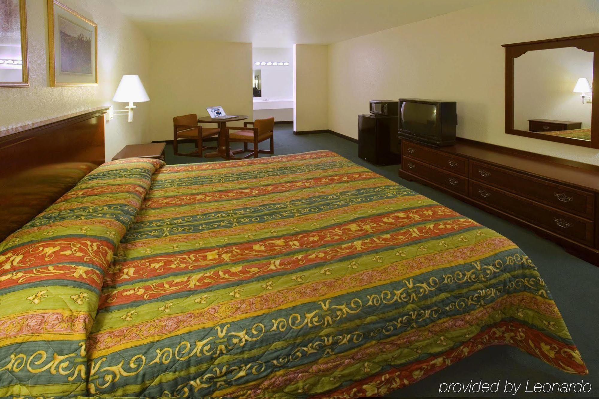 Oyo Inn & Suites Medical Center San Antonio Room photo